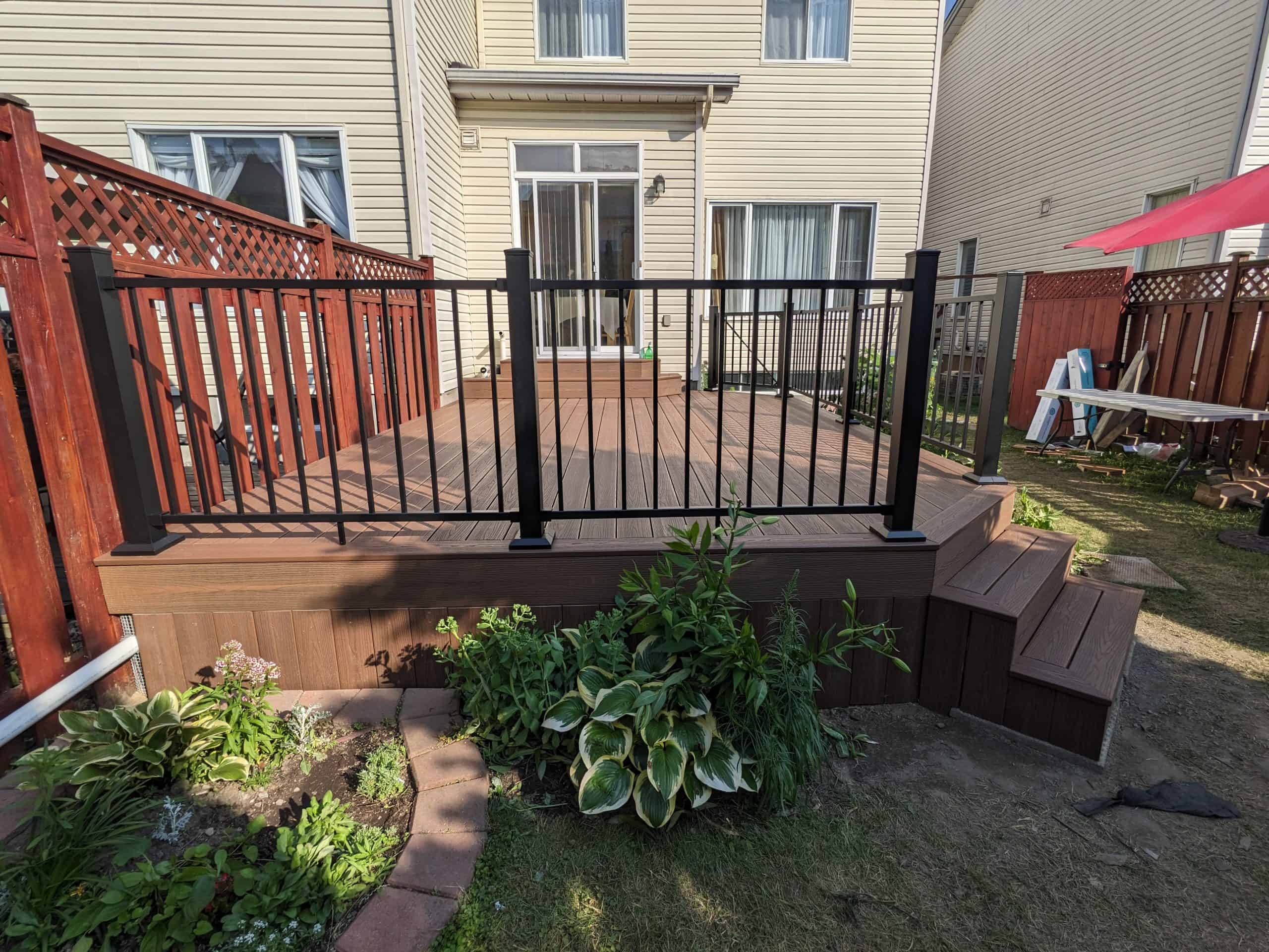 Deck with Fortress Railing in Kanata