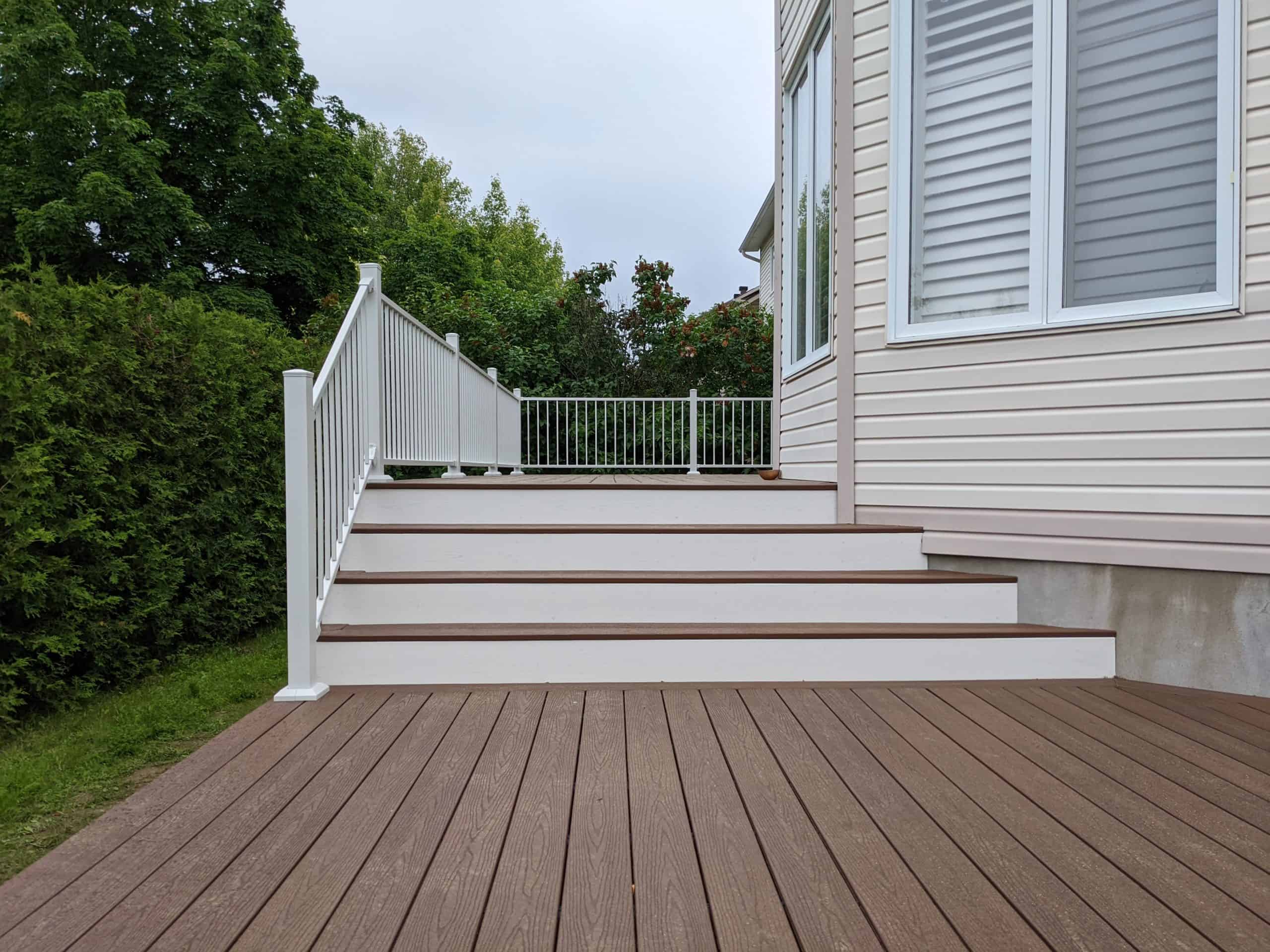 Deck Staircase and Fortress Rail in Ottawa